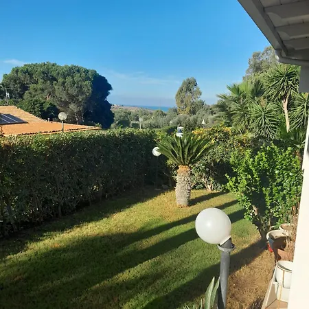 L'oasi Di Athena Villa *
